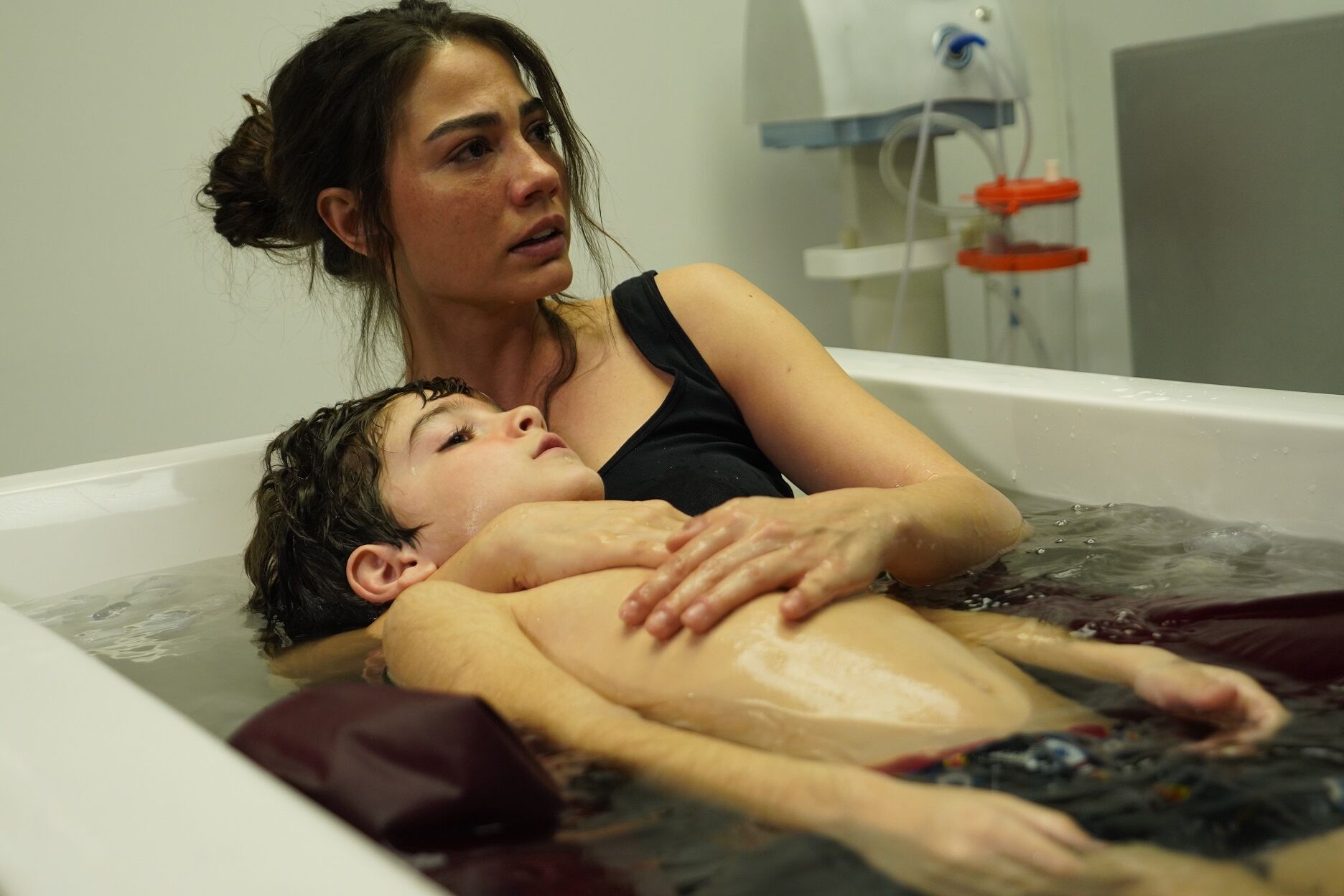 Adım Farah 3. Bölüm İzle