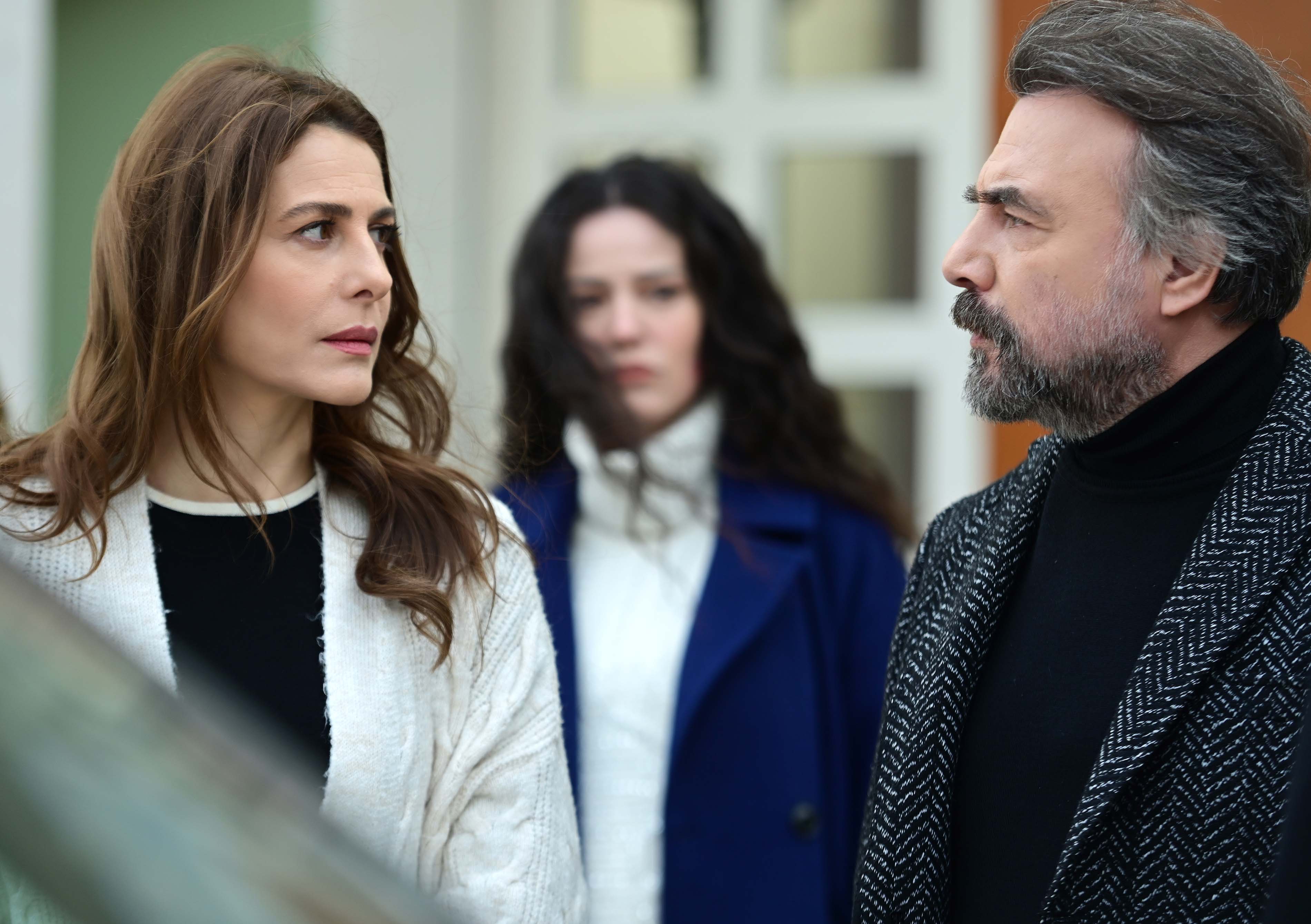 Ben Bu Cihana Sığmazam 22. Bölüm İzle