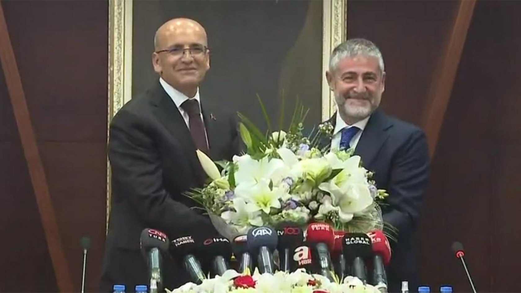 Mehmet Şimşek Kimdir Yeni Hazine ve Maliye Bakanı Mehmet Şimşek biyografisi (1)