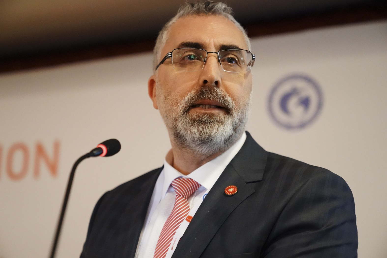 Vedat Işıkhan Kimdir Yeni Çalışma ve Sosyal Güvenlik Bakanı Vedat Işıkhan biyografisi (3)