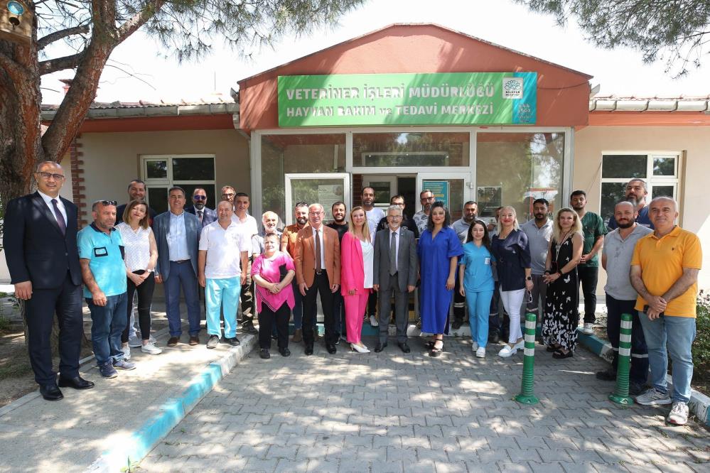 nılufer-bayramlasma-gazete-yazıyor