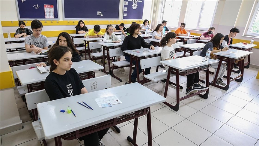 sınav-gazete-yazıyor