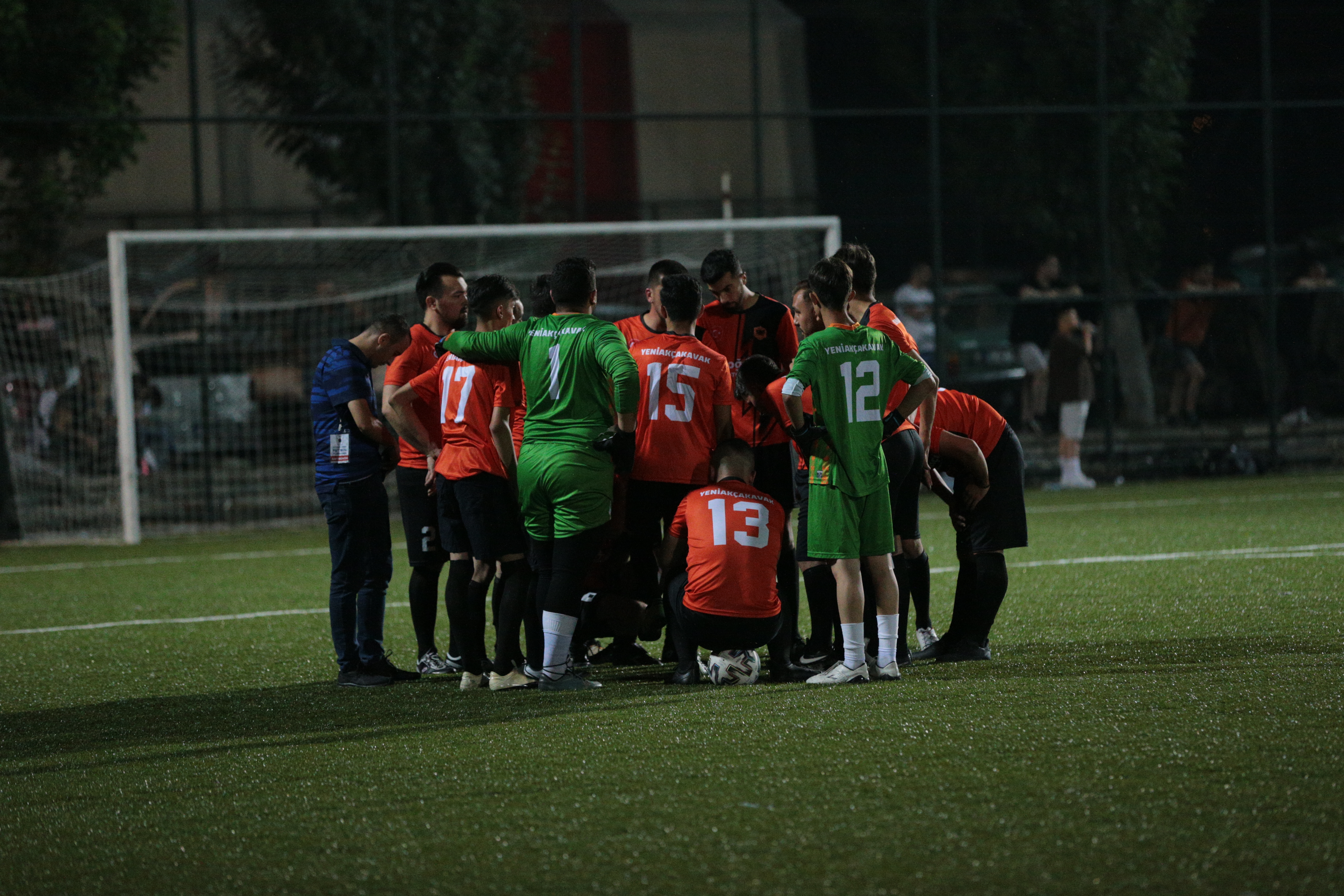 AA-20230827-32006764-32006756-SAMPIYON_KOYLER_LIGI_FUTBOL_TURNUVASI_BOLULULARI_TRIBUNDE_BULUSTURUYOR (1)