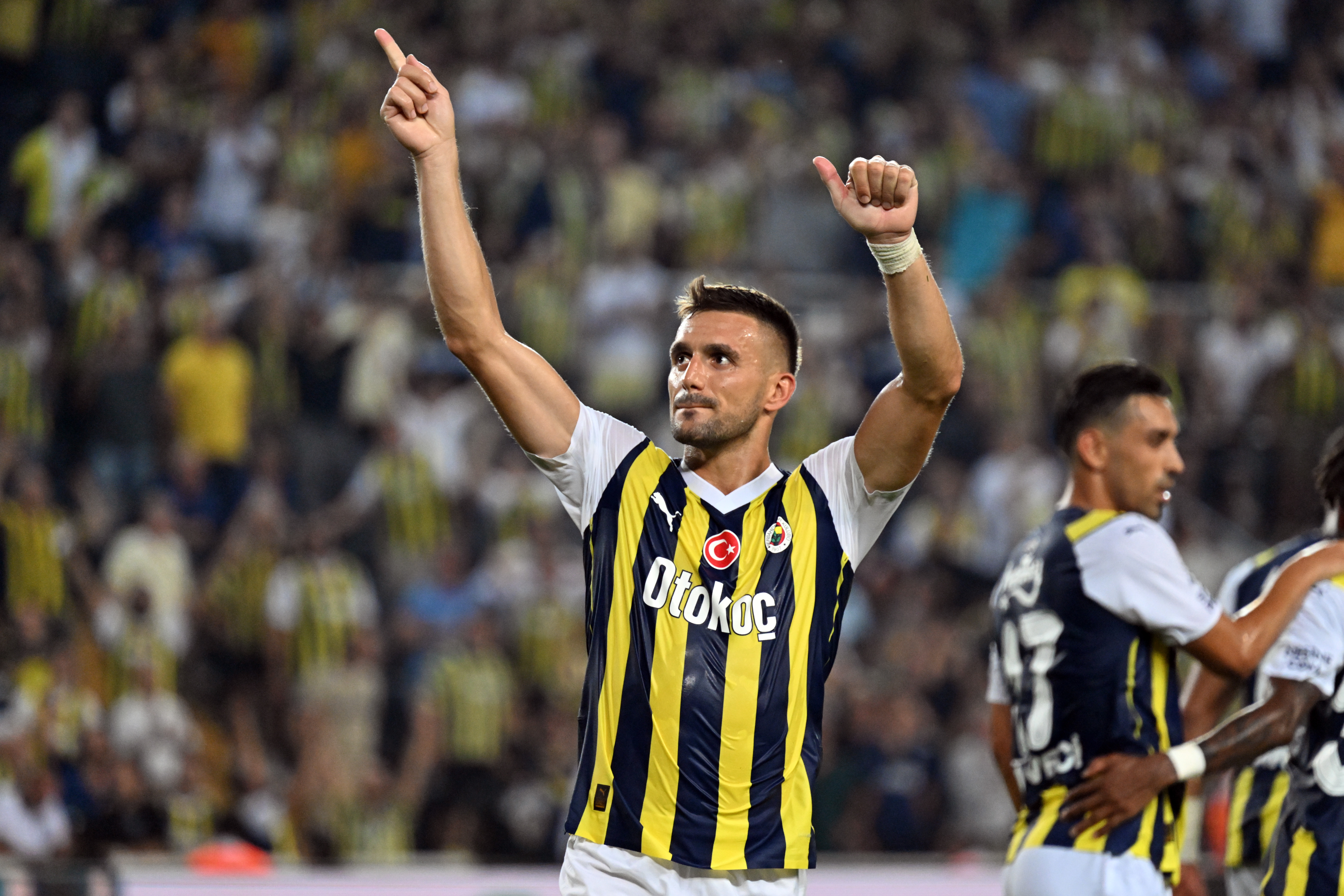 AA-20230824-31991142-31991141-FENERBAHCE_TWENTE (1)